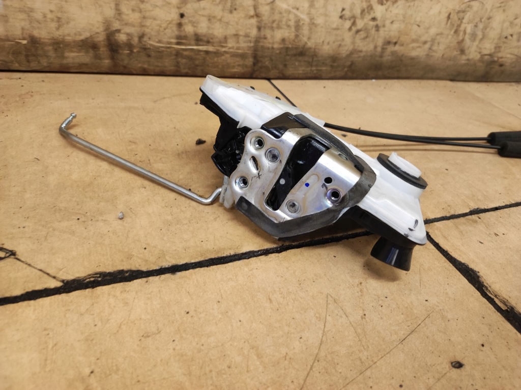 фото №6, Замок дверь правый перед hilux viii 8