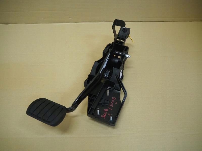 фото №1, Педаль тормоза автоматическая коробка передач peugeot 5008 ii