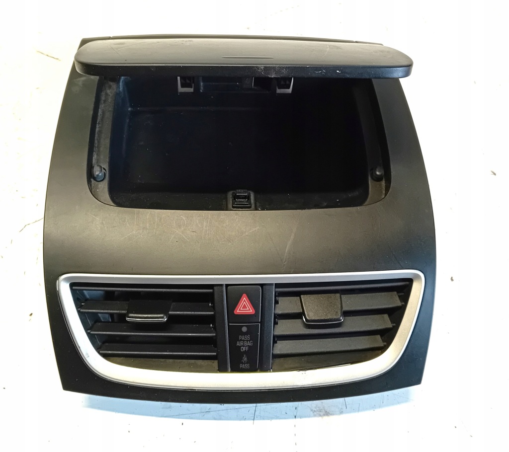 фото №1, Решётки обдув бардачок suzuki swift mk7