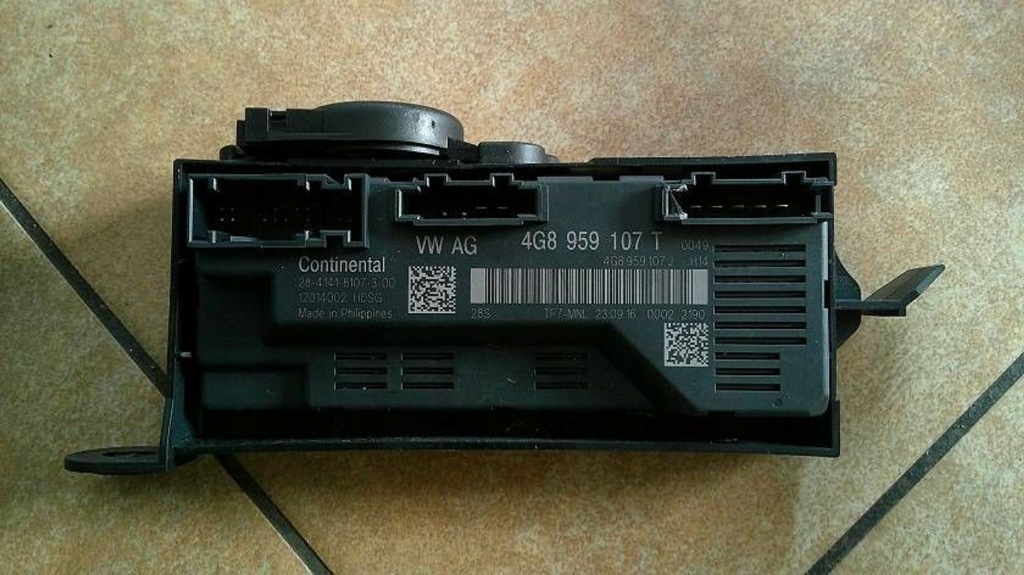 фото №1, Audi a7 s7 4g модуль задний крышки 4g8 959 107 j