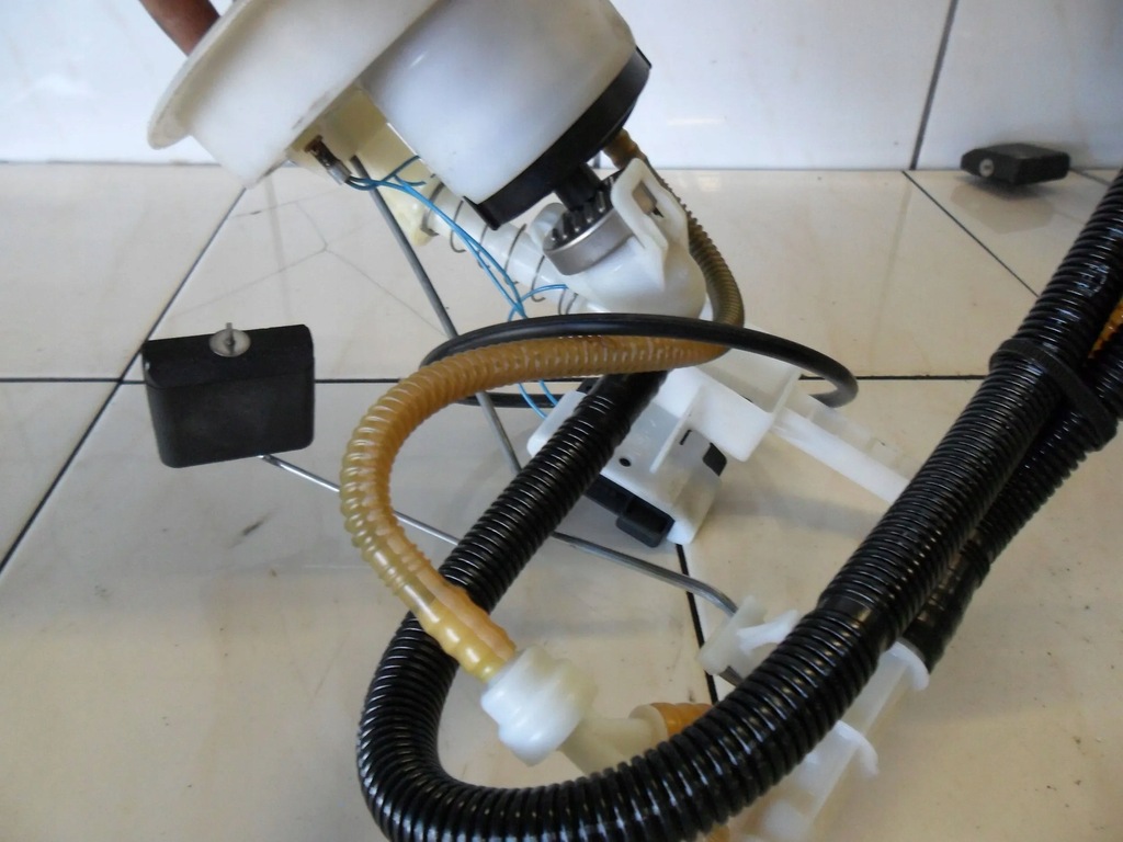 фото №14, Bmw 3 e90 2008 2.0 b помпа пального do бака 26410701 26420702 комплект