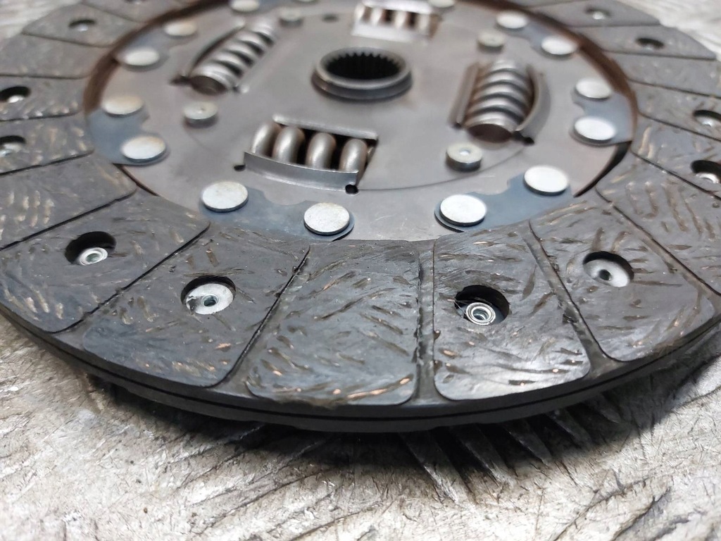 фото №9, Зчеплення диск + притиск+ колесо маховик audi a3 8l 1.8 20v 068105271f