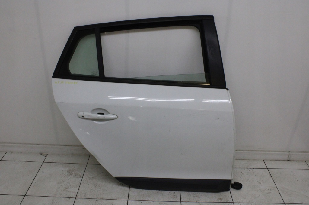 Купити Дверей правий задні праве  задні renault megane 3 універсал 2009r- ov369