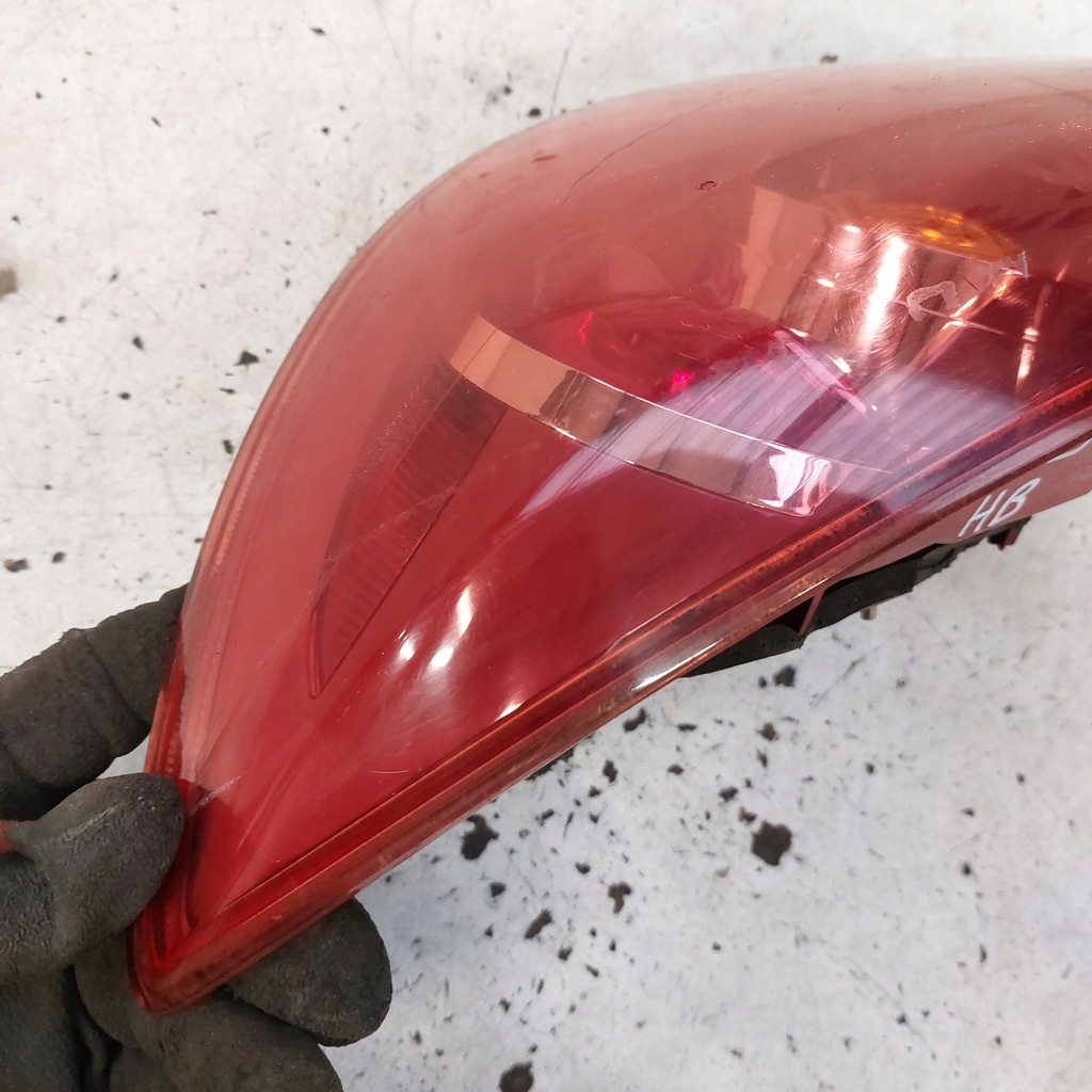 фото №13, Mazda 3 bk hb лампа правая задняя