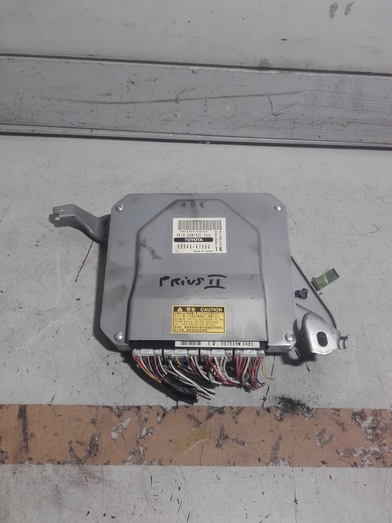 фото №1, Toyota prius ii модуль abs 89540-47090