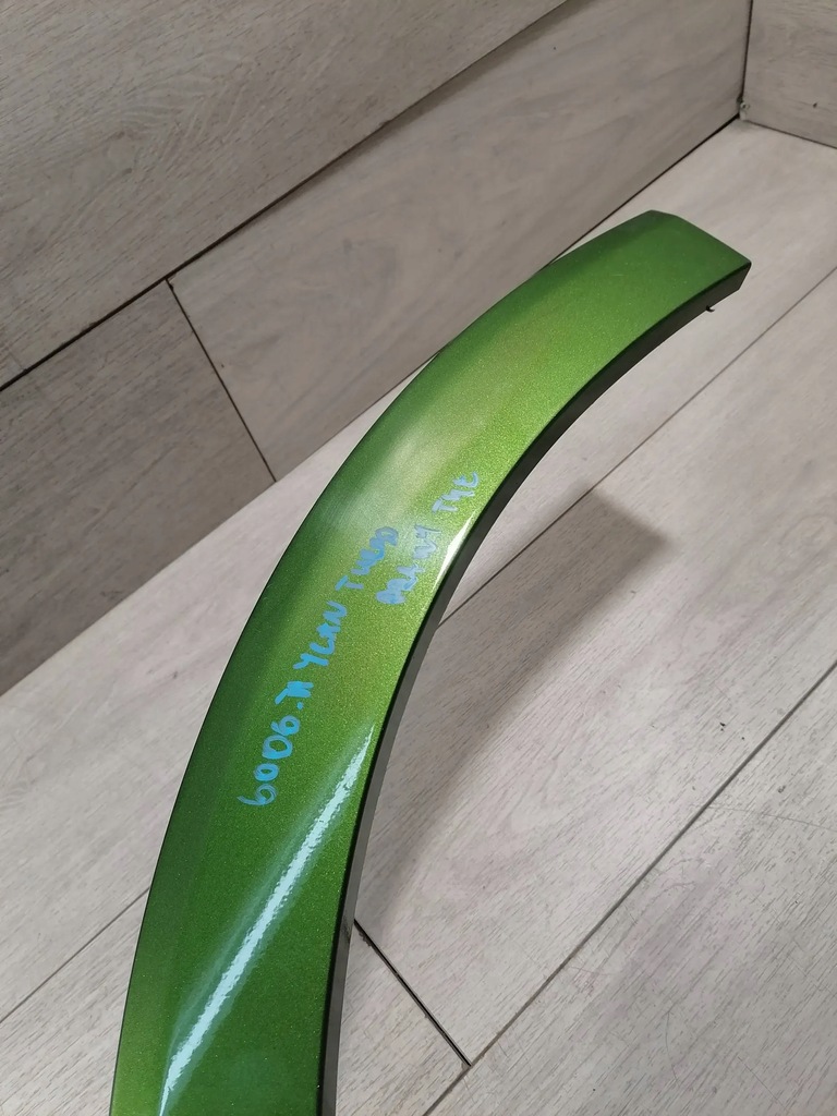 фото №7, Taycan turbo молдинг дверь правый задняя 9j0854820e