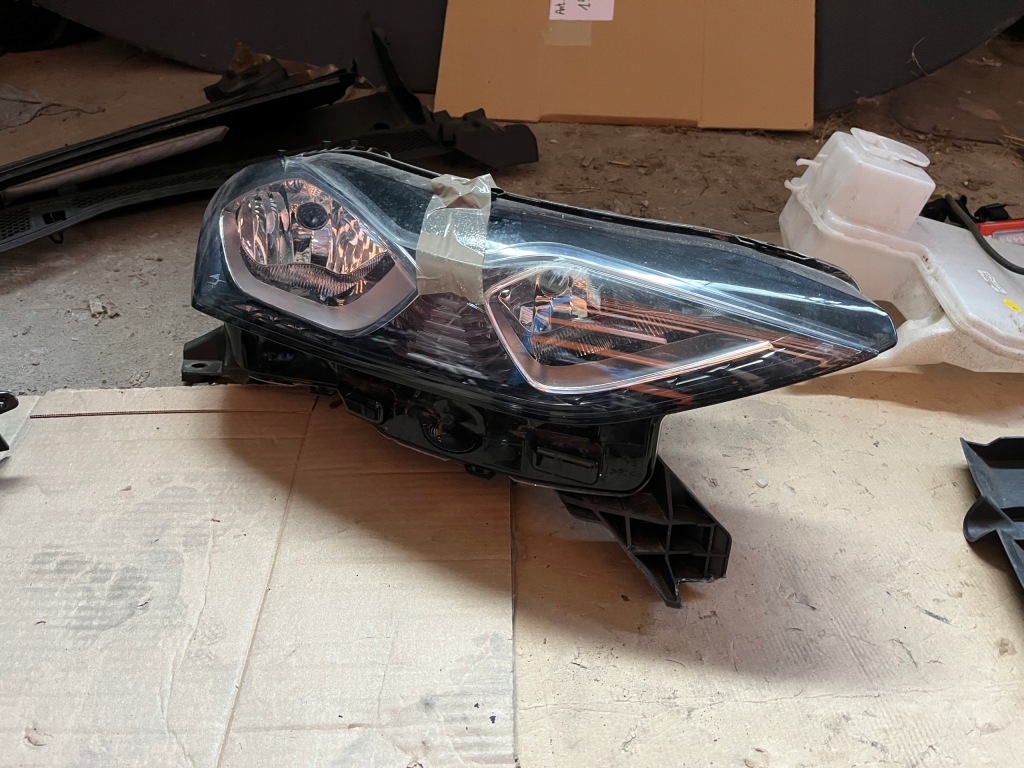 фото №1, Фара лівий citreon ds3 crossback 19- europa 9820840580