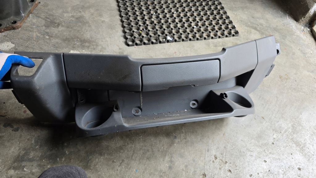 фото №1, Actros mp2 mp3 element консолі панелі приладової панелі полиця попільничка