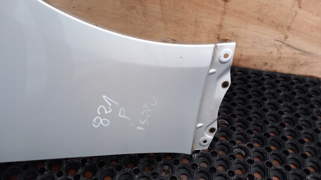 фото №6, Lexus is 220 крыло перед правый 1g1