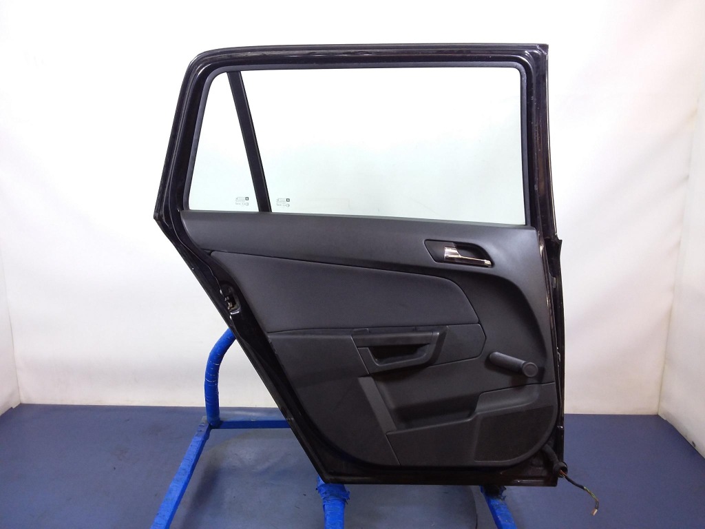 Opel astra h универсал дверь задний  задние левая 2hu с Разборки