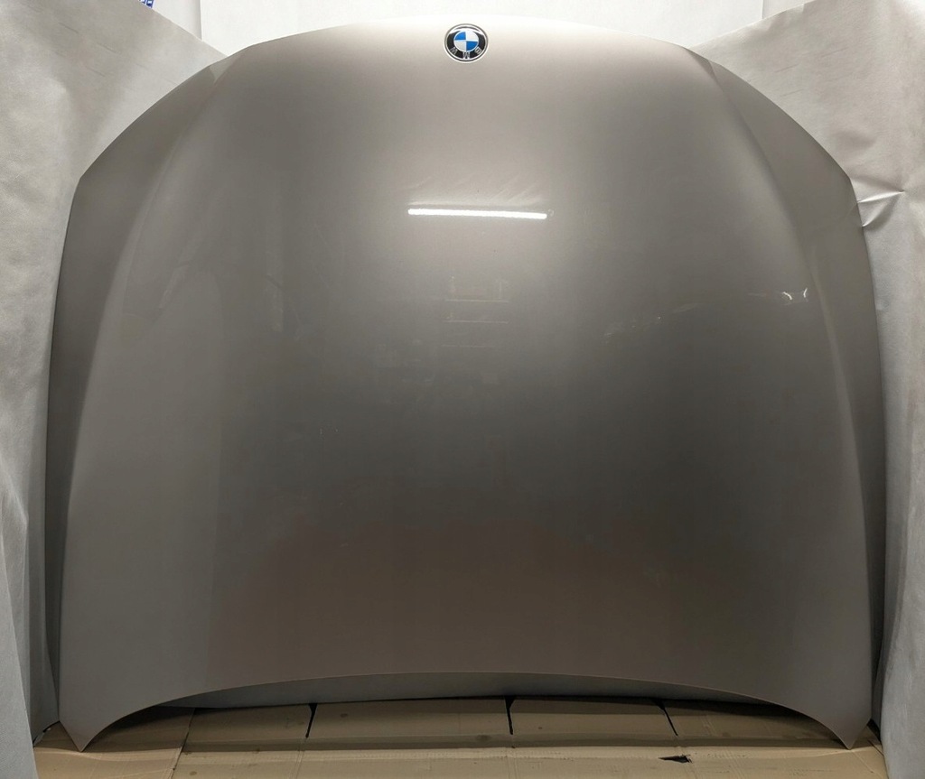 фото №1, Комплектная капот + петли bmw 7 f01 f02 kaschmirsilber металлик a72 2008-