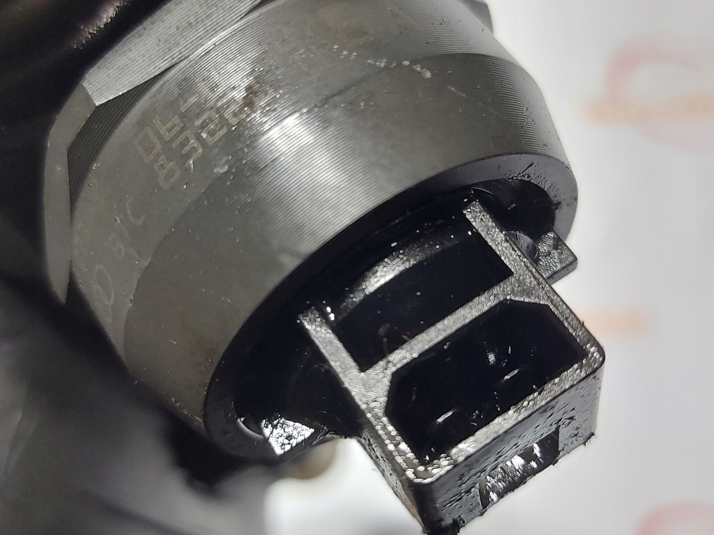 Seat audi skoda vw 1.9 tdi насос-форсунка 038130073ag с Разборки