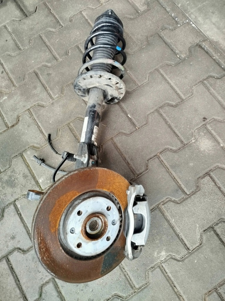 Купить Амортизационная стойка поворотный кулак правая peugeot 2008 ii 2023