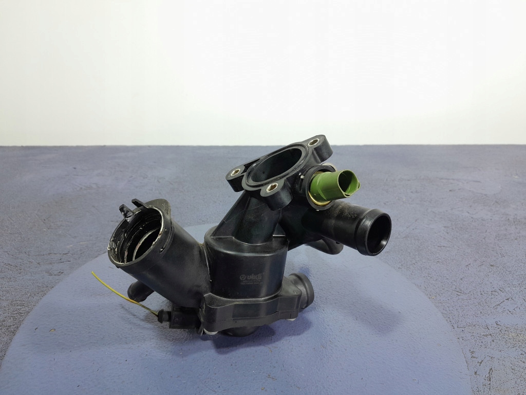 фото №1, Audi a2 1.6 fsi bad 110 km корпус термостата