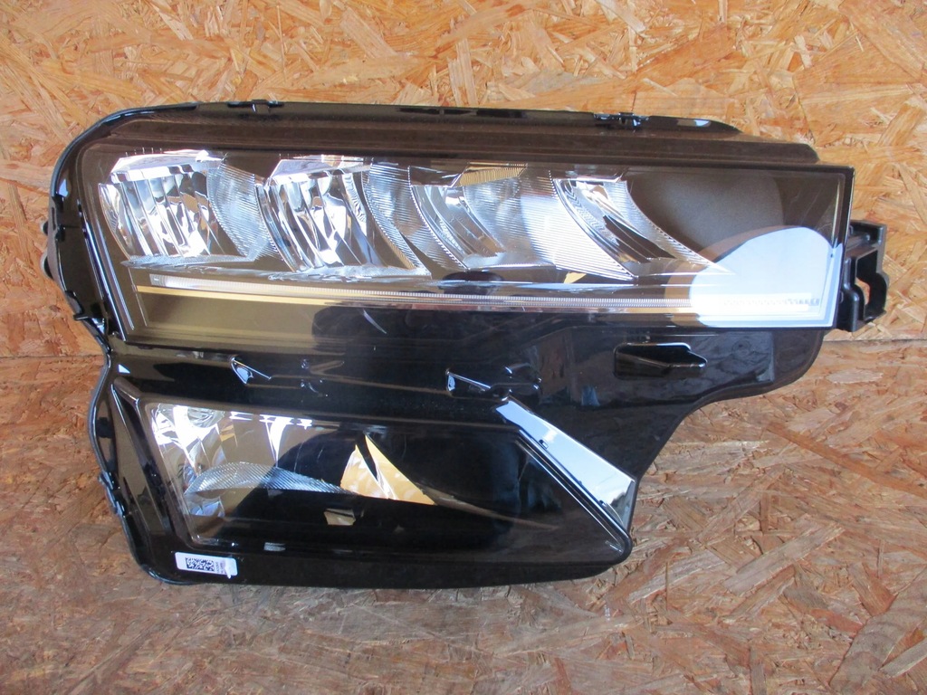 фото №1, Лампа перед передняя правая skoda karoq lift full led 57b