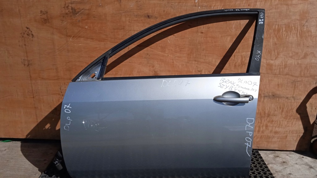 фото №1, Nissan primera p12 дверь перед левый kyo