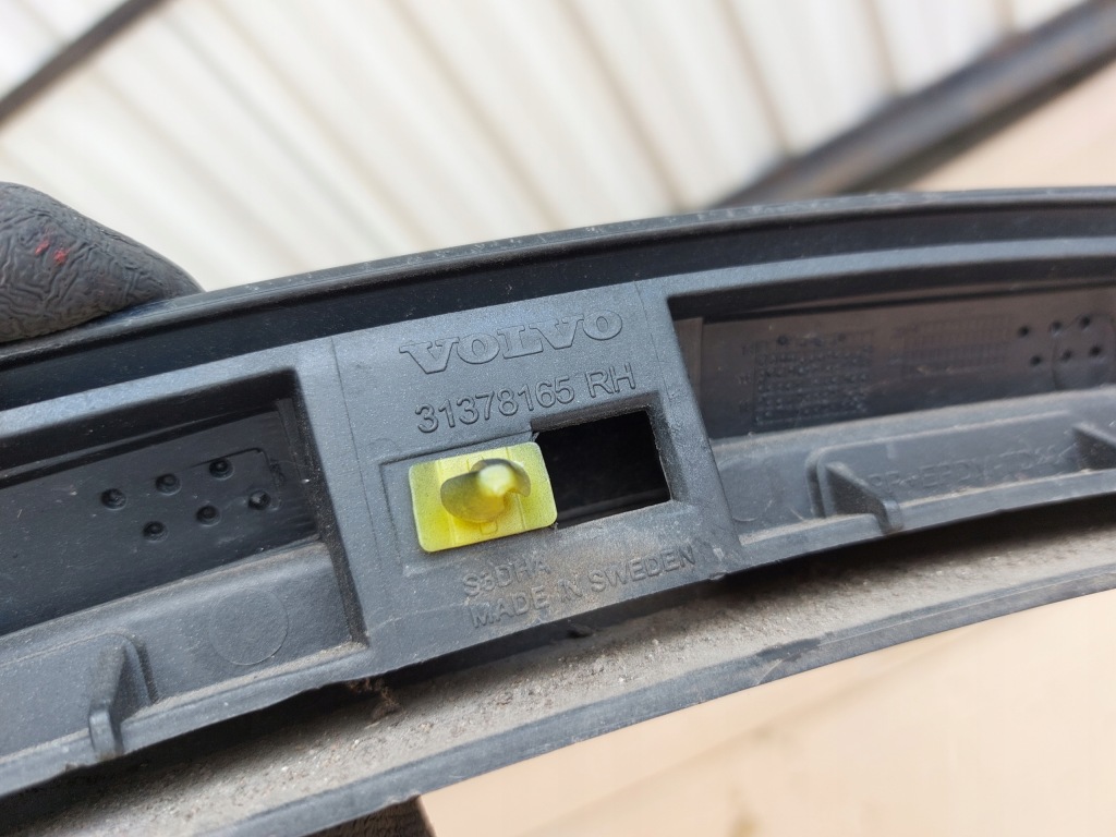 фото №5, Молдинг крила правий задня volvo xc90 ii r-design