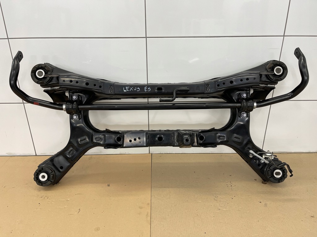 фото №1, Lexus es300h подрамник подрамник подрамник nowe