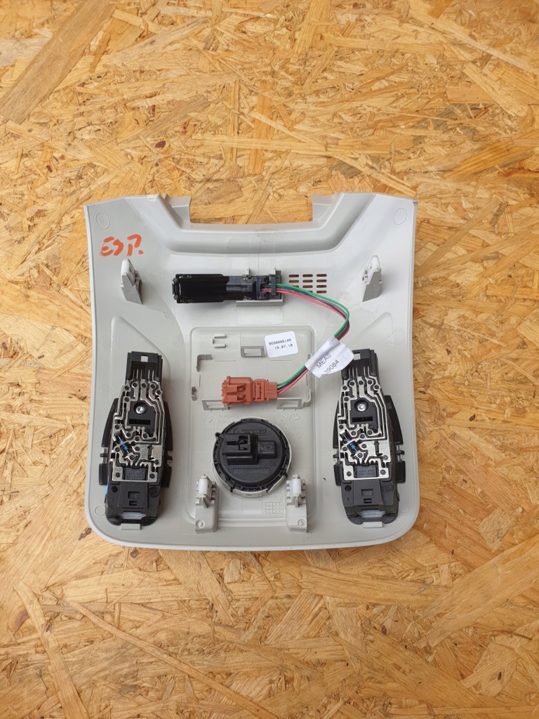 фото №3, Renault espace v лампа стельовий панорама