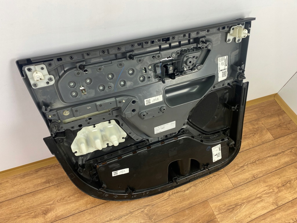 фото №7, Обшивка дверь правый задняя обивка dodge ram 1500 2019+