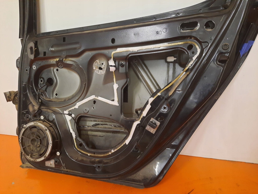 фото №8, ### peugeot 407 1.6 hdif 04-10 16v двері задня праве exld