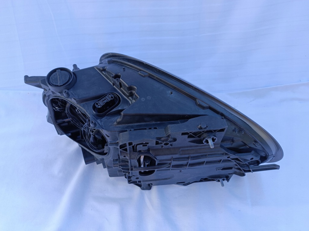 Фара правый перед европа  full led porsche carrera 911 991 99163117204 в Украине