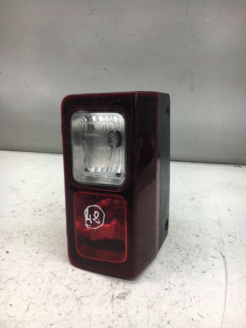 фото №1, Renault trafic лампа левая задняя 265548758r