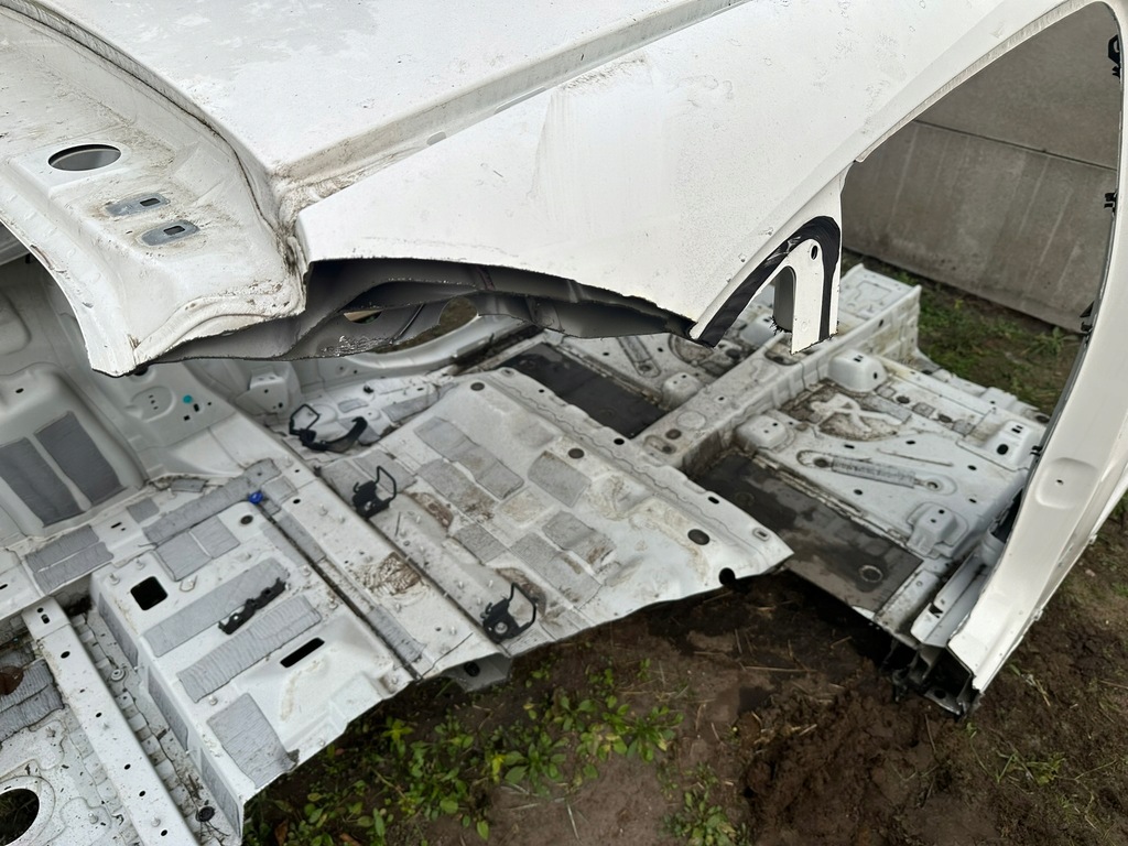 фото №10, Крыша, обшивка dachy, блок двигателя, четверть, блок двигателя перед mercedes eqa w243 c149