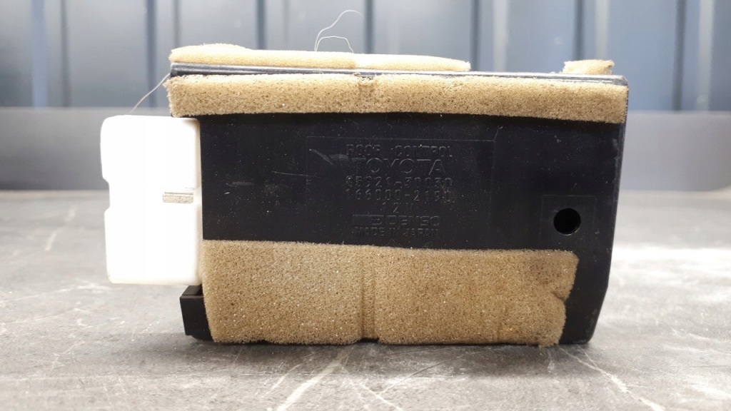 Купить 85921-30030 модуль люк toyota lexus gs300