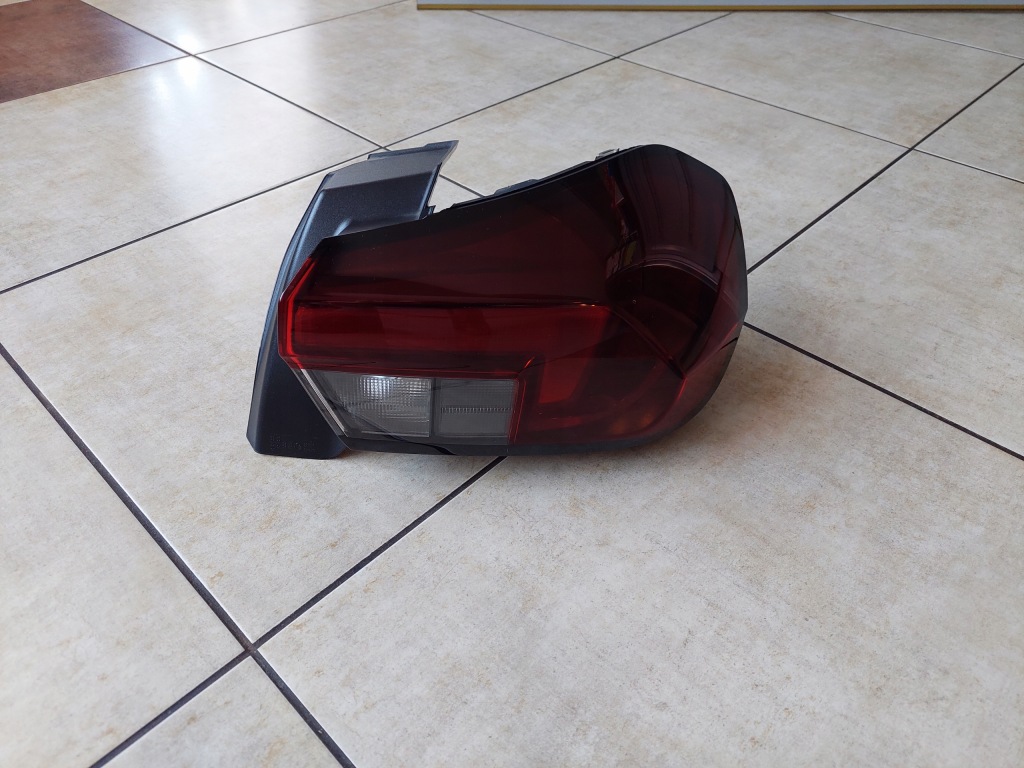 фото №1, Opel оригинальный номер 9829317280 лампа задняя