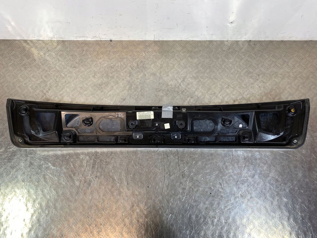 фото №9, 2021 alfa romeo stelvio молдинг освітлення номерного знака ls395828