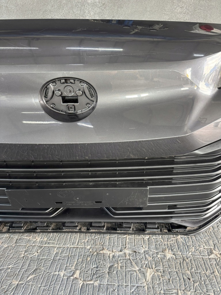 Бампер передний toyota proace рестайлинг  2024 год без pdc Недорого