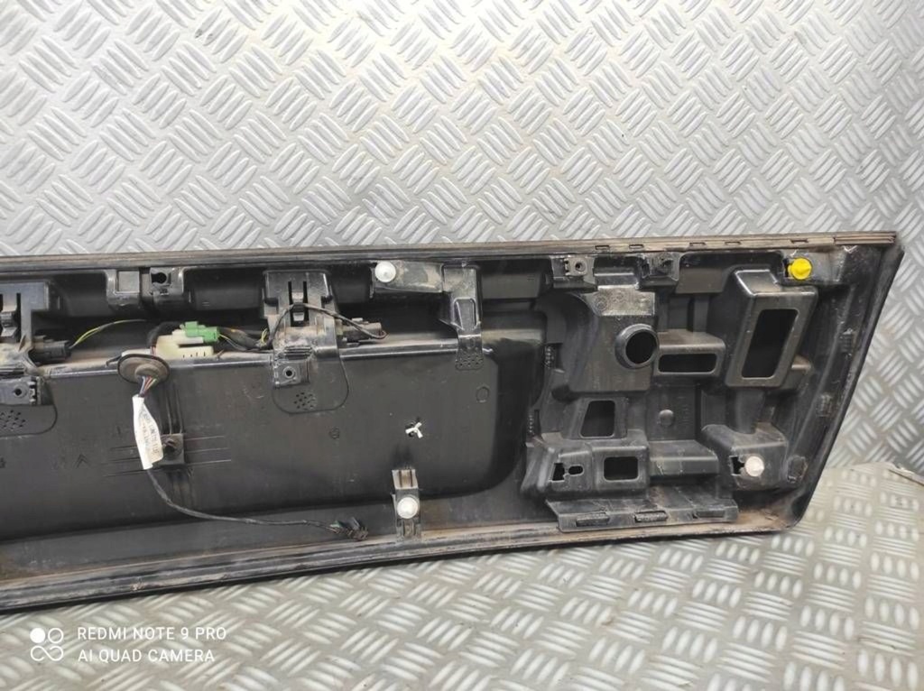 фото №12, Накладка молдинг задний крышки багажника 9682607977 exl citroen c4 picasso i