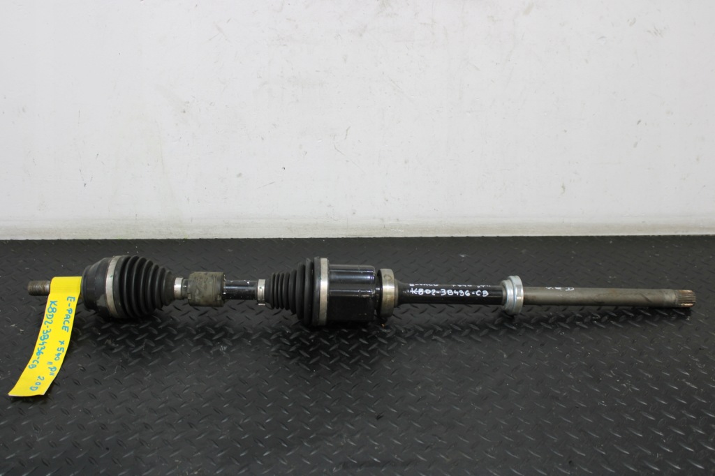 Купити Привідний вал półośka правий перед права jaguar e-pace x540 рестайлінг  k8d2-3b436-cb