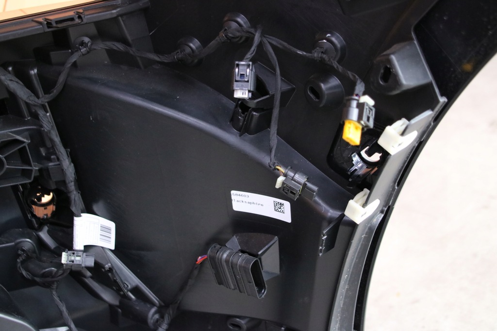 фото №11, Bmw 7 g70 i7 m-pakiet бампер перед передний 475 black sapphire