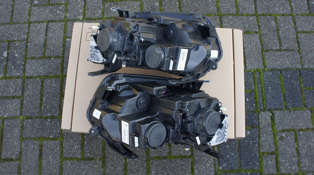 фото №16, Передняя левая правая лампа dacia duster ii