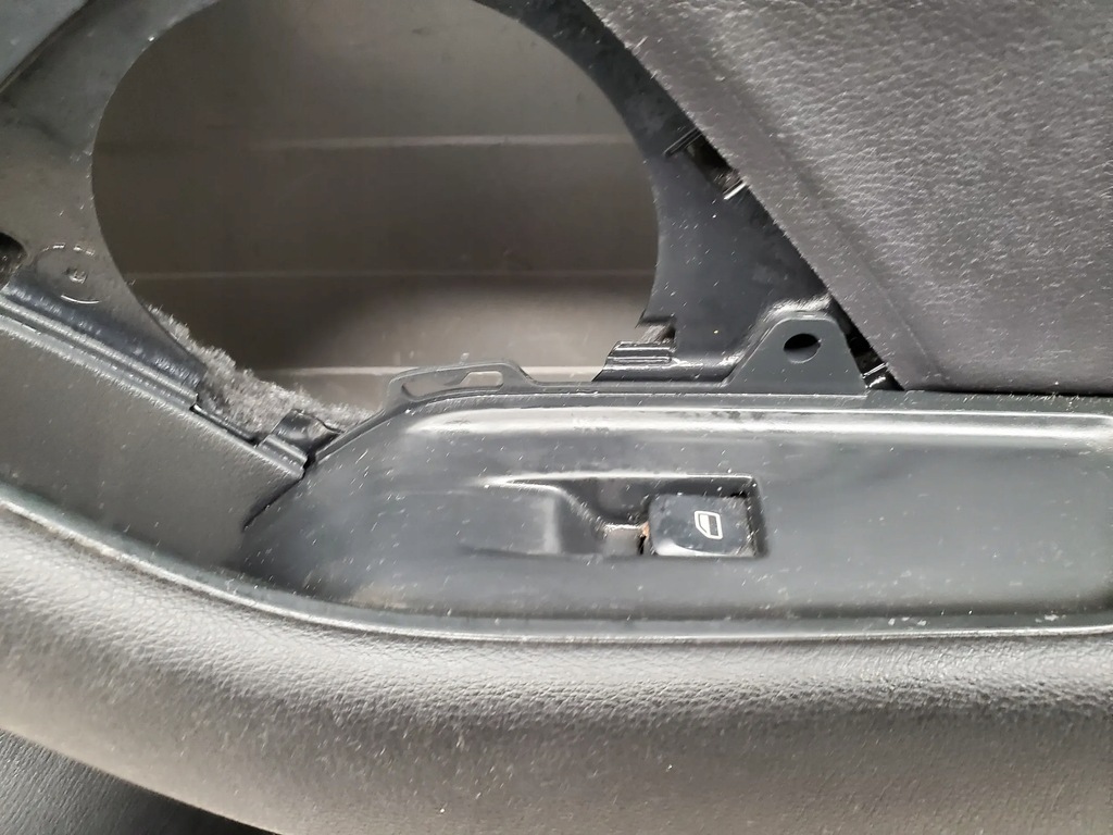 фото №8, Audi a3 s3 8v 8v5867106 перед сторона права обшивки двері