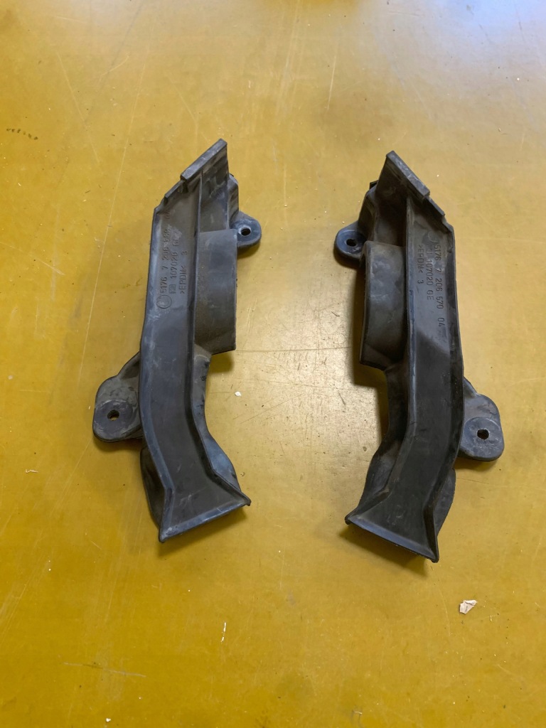 фото №1, Прокладка капот крышки двигателя правая bmw f10 f11