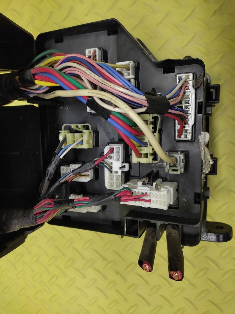 фото №10, Hyundai santa fe i коробка запобіжників 9121326003