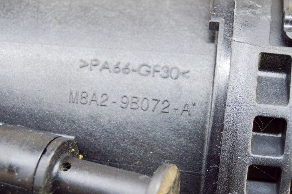 фото №7, Jaguar f-pace x761 корпус фильтра топлива m8a2-9b072-a 2.0 гибрид 150kw 202