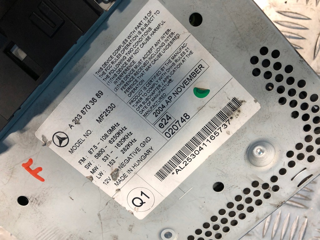 фото №3, Mercedes w203 lift оригинальные радио cd a2038703689