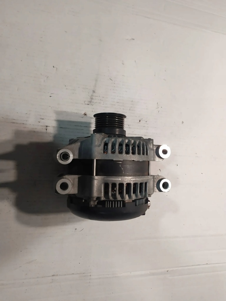 Генератор maserati jeep grand cherokee 1042106590 Киев