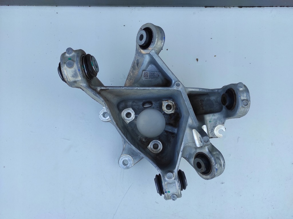 фото №1, Поворотний кулак задня задня права tesla model y 1188416-00-f