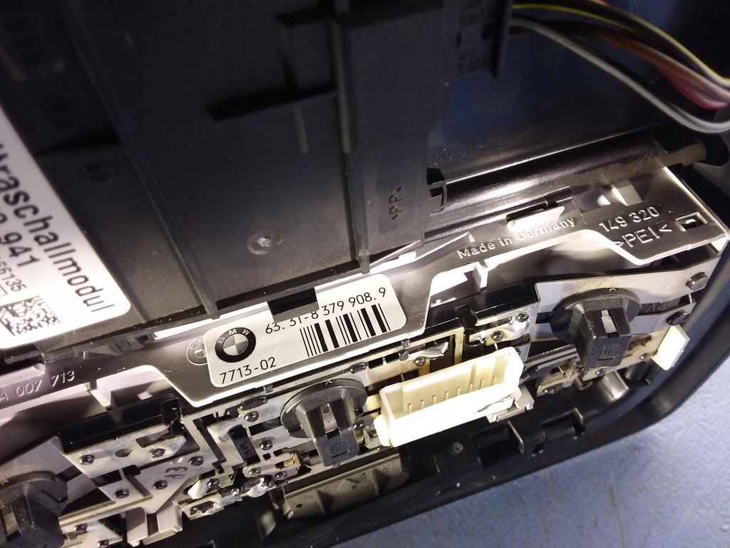 фото №8, Bmw x5 e53 лампа стельовий задня czarna 8258042