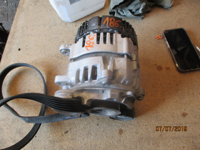 Купити 186. генератор audi 04l903018a