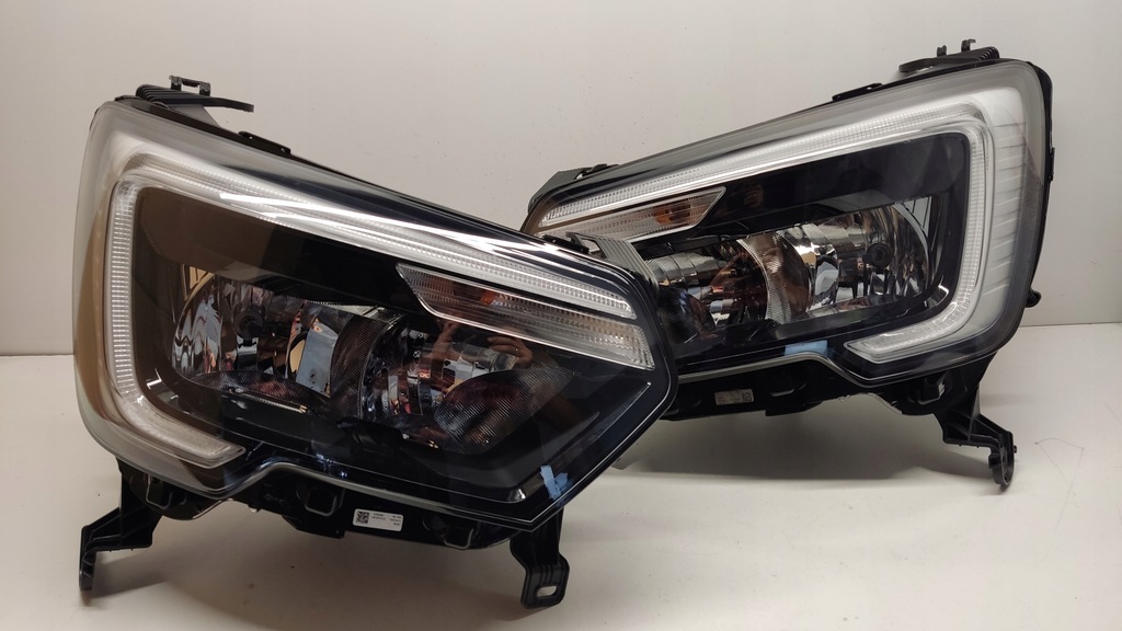 фото №3, Renault master 4 iv фара лівий правий з led