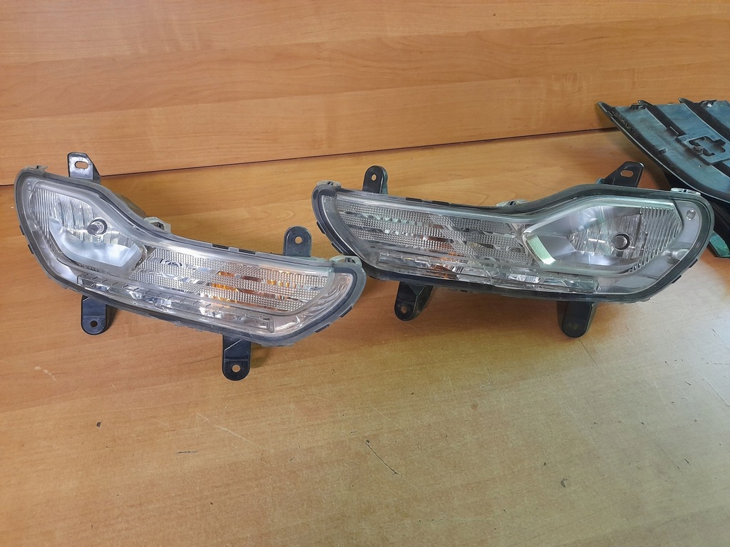 фото №1, Противотуманная фара p+l ford kuga ii 2 cv4413b220bf cv4413b221