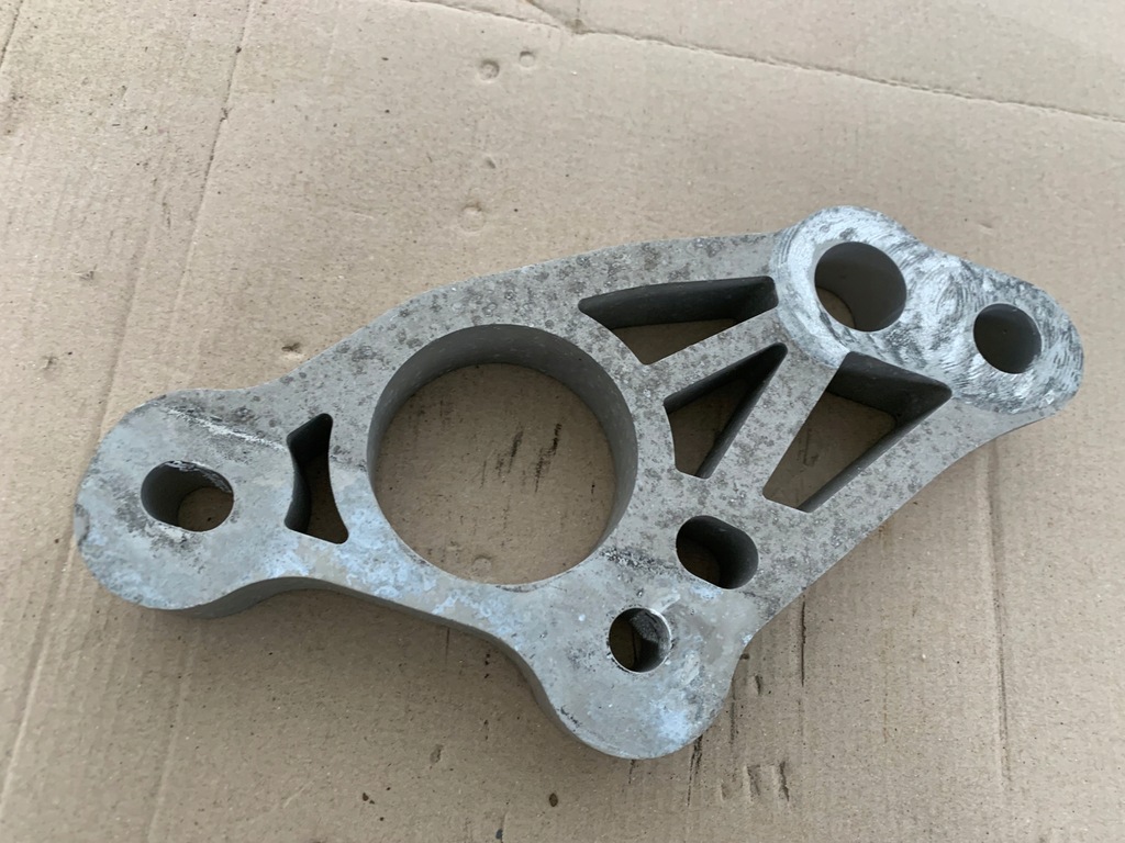 фото №1, Ford mustang mach-e rwd 2021r кронштейн кронштейн аккумулятора двигателя оригинал