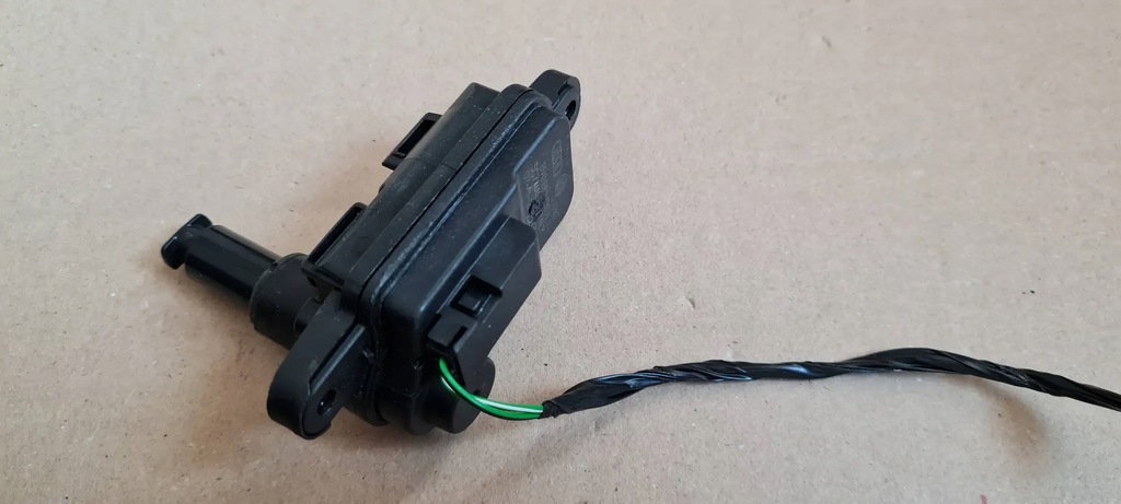 фото №5, S3 8y a3 привод крышка заливной топлива штекер 8v0862159a