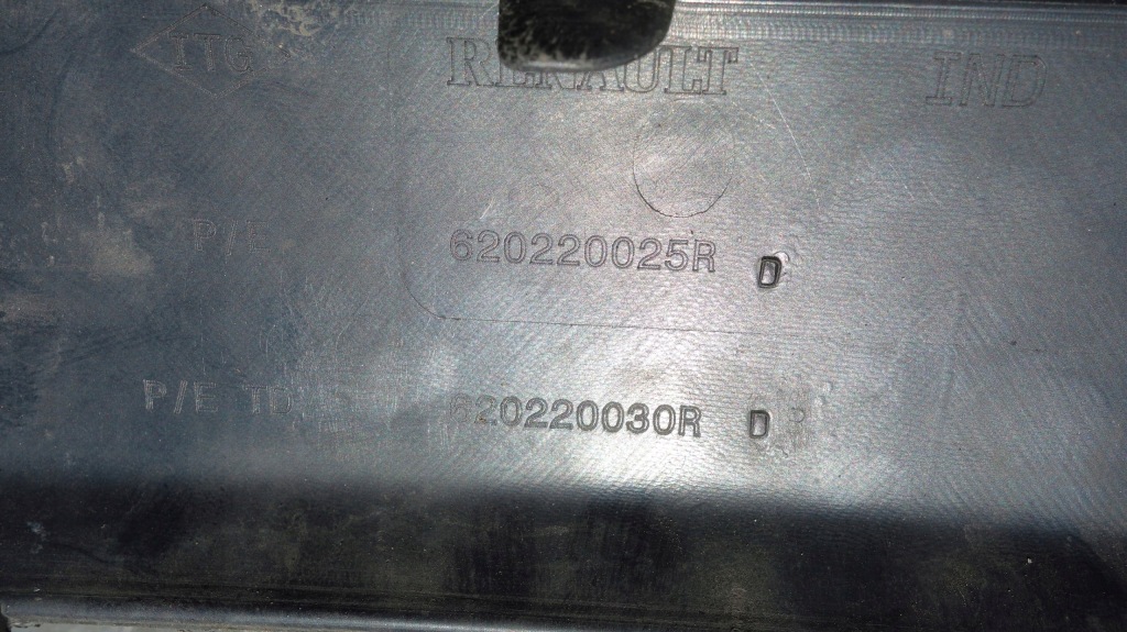 Dacia duster 10- бампер перед передний 620220030r / 5032 Оригинал